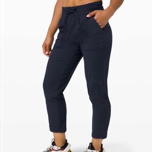 LULULEMON True Navy Beyond The Studio Crop High Rise‎ Lightweight Pants Size 14